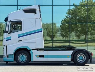 Volvo FH 2019 - 13.420 EURO 6 FULL SPOILER 2x TANKS ONLY 566.000 KM 3-PIECES AVAILABLE NL-TRUCKS afbeelding 2 miniatuur