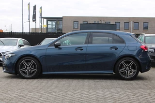 Mercedes-Benz A-Class 2019 - 180 AUT7 AMG LINE NIGHT PAKKET CAMERA NAVI obrazek 4