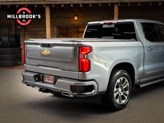 Chevrolet Silverado 2024 - USA High Country 6.2 V8 420 PK bild 14