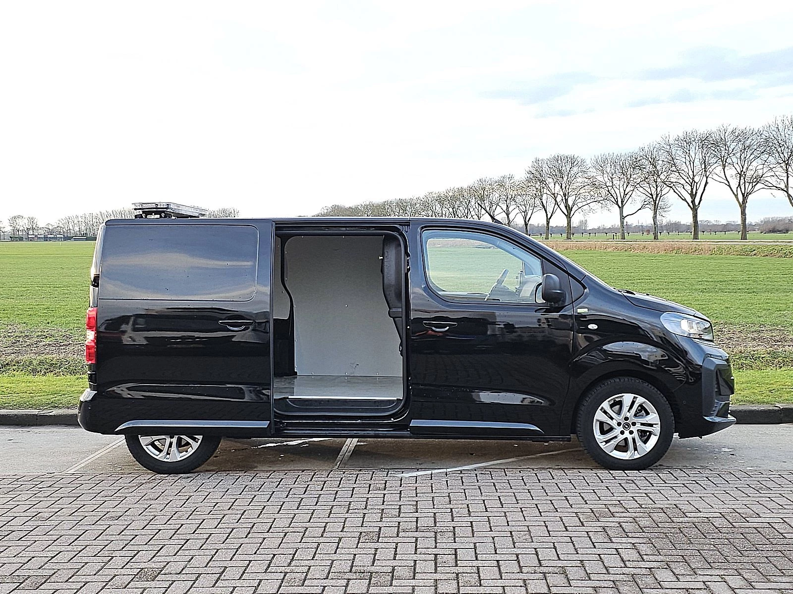Opel Vivaro 2024 - 2.0 image 12