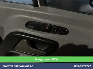 Volkswagen Crafter 2016 - 2.0 TDI 164pk **MARGE, geen BTW** L2H2 Inrichting Airco | Trekhaak | Cruisecontrol image 17