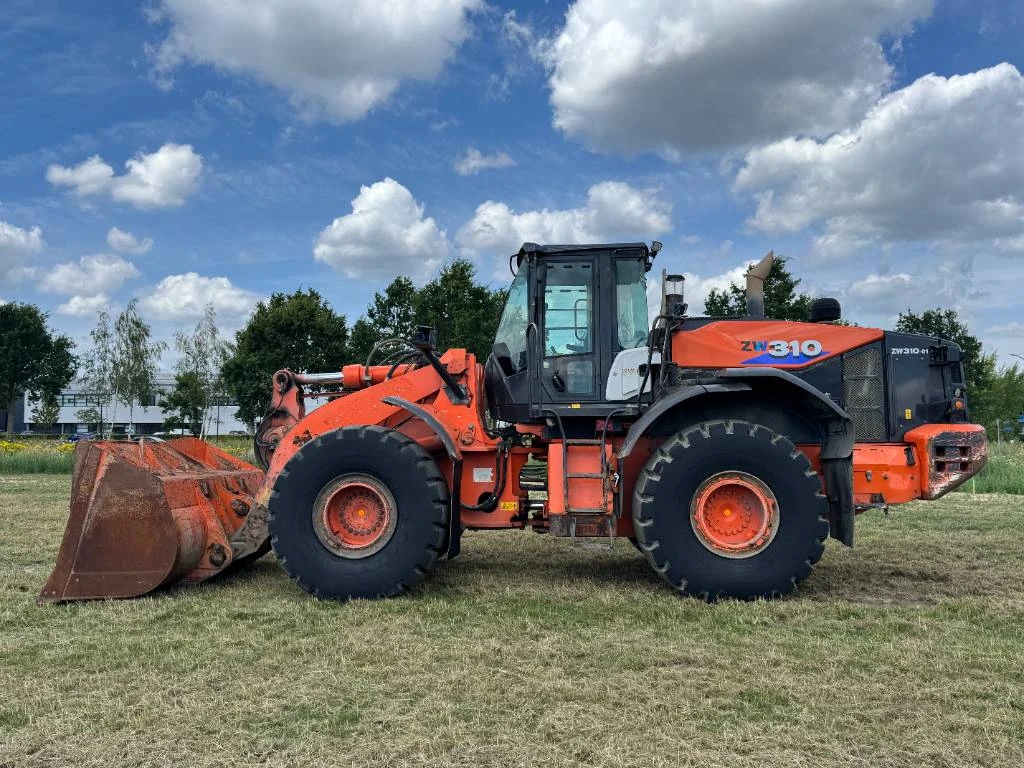 Hitachi 2016 - ZW310 -6 - 3rd Function / Automatic Greasing afbeelding 1