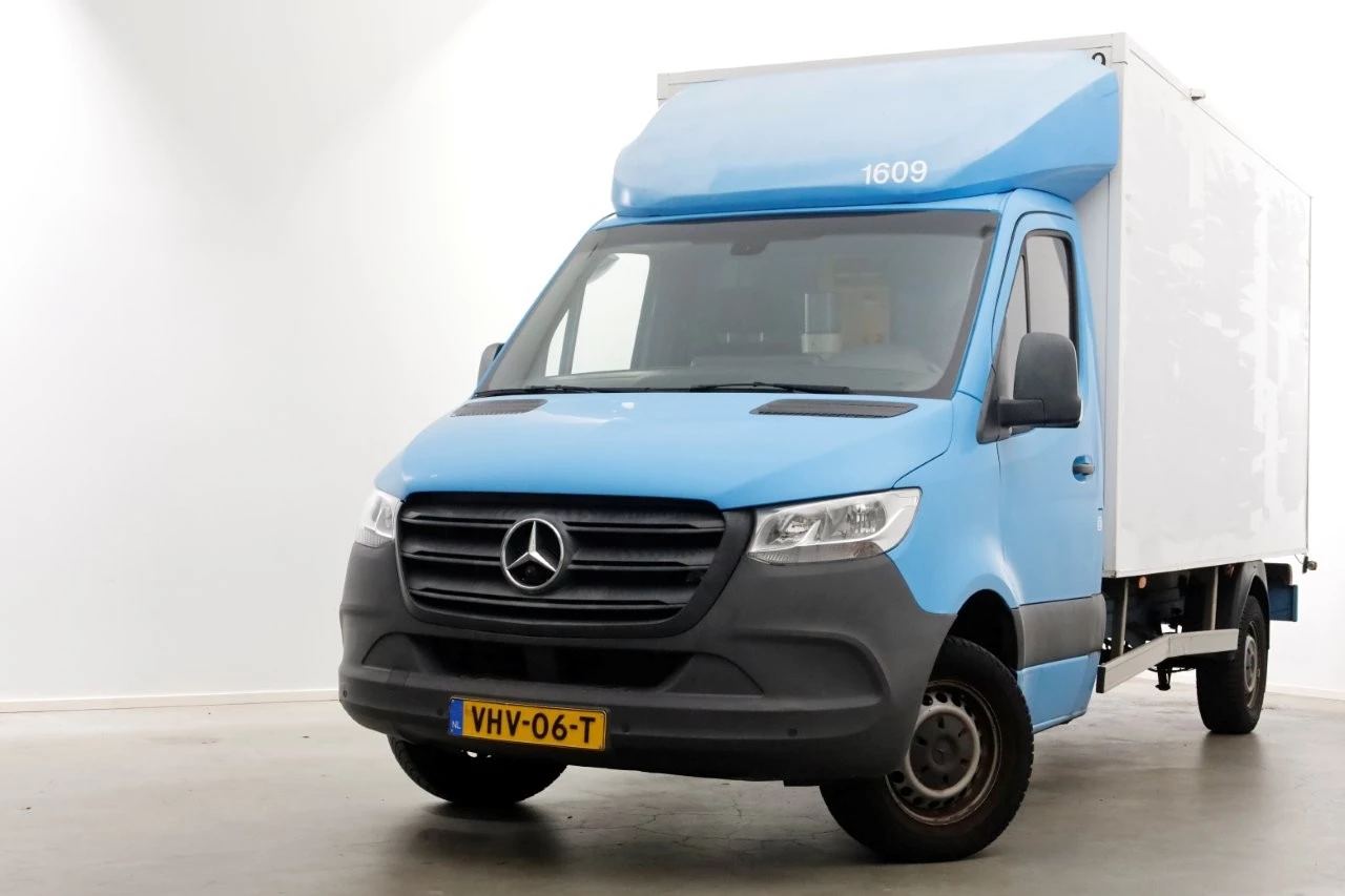 Mercedes-Benz Sprinter 2020 - 311 CDI 115pk E6 RWD Bakwagen met achterdeuren 2-Persoons 12-2020 afbeelding 1