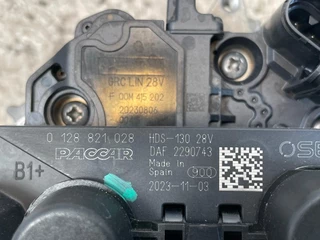 DAF N/A - 2290743 DYNAMO 28V/130A (ALS NIEUW) imagem 3