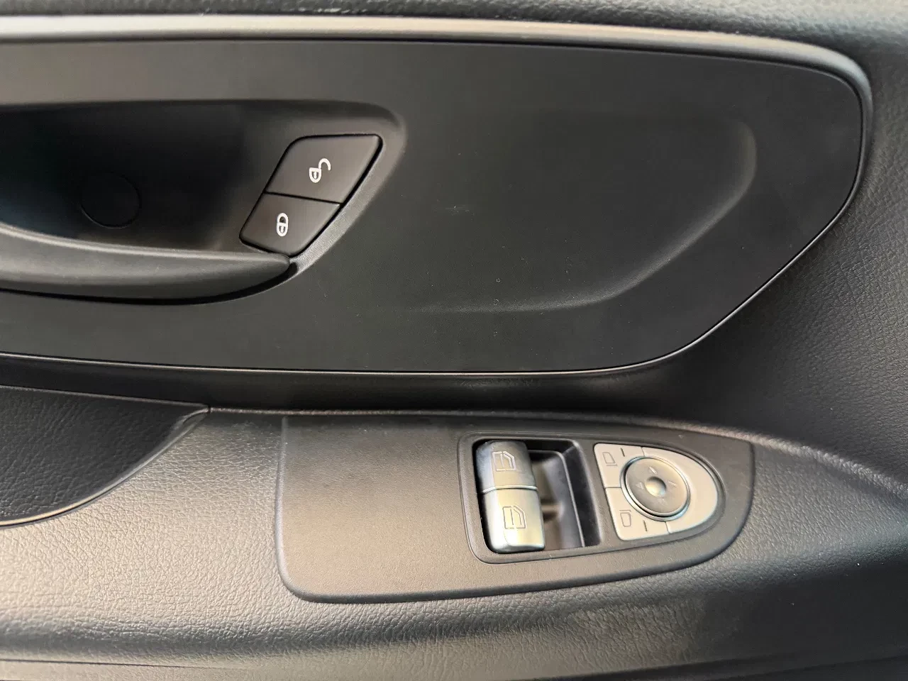 Mercedes-Benz Vito 2024 - 116CDI L3H14x4 Automaat Airco Cruisecontrol Led/Xenon NIEUW BPM VRIJ Bild 14