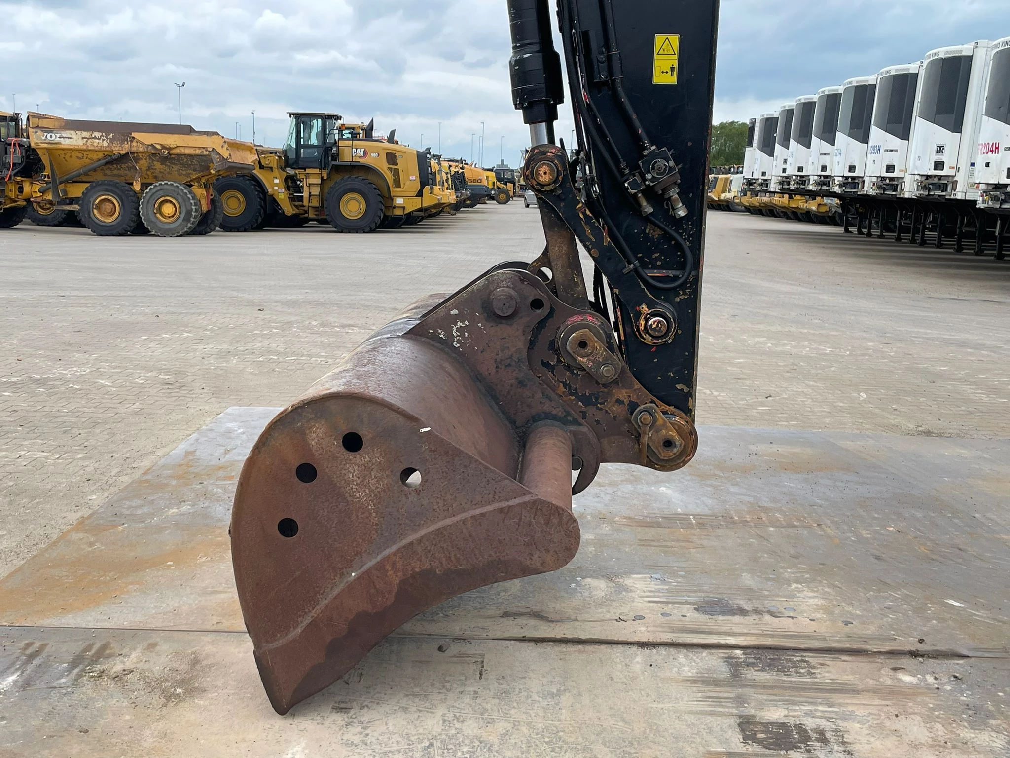 Caterpillar 325 F LCR 2016 obrázek 9