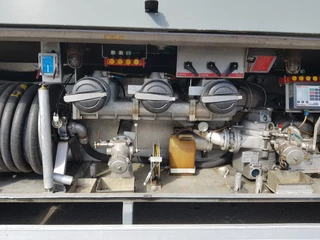 Volvo FM 9.340 2006 - Petrol, Diesel 17000 Ltr. 3 Compartementen obrazek 10