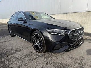 Mercedes-Benz E-Class 2025 - E300 DE 4MATIC AMG LINE image 3 thumbnail
