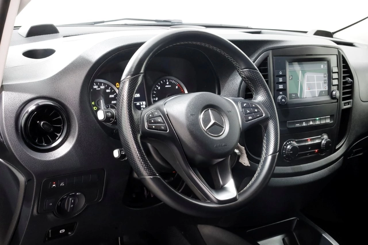 Mercedes-Benz Vito 2022 - 114 CDI 136pk Compact 9G Automaat 2x Schuifdeur/LED/Camera/Inrichting 11-2022 imagem 17