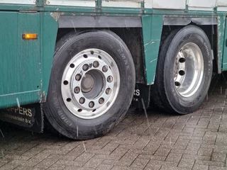 DAF XF 440 2015 - SuperSpaceCab 6x2*4 - Cuppers 1-2-3 deck Livestock + Cuppers 3 deck trailer 2009 obrazek 50