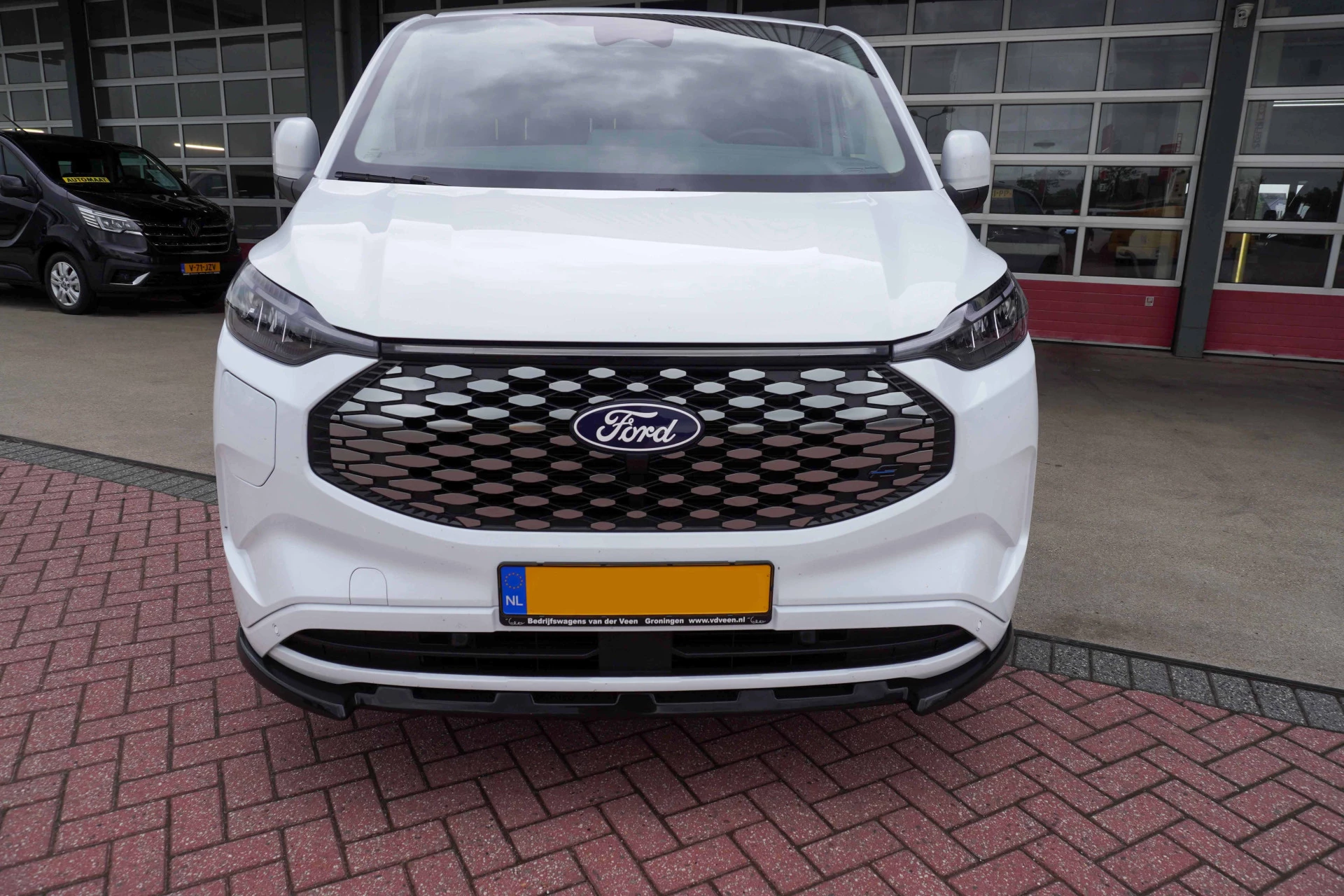 Ford E-Transit 2026 - Cust. 320L L2H1 Limited 65 kWh 160KW/218PK Automaat met POWERPACK imagem 8
