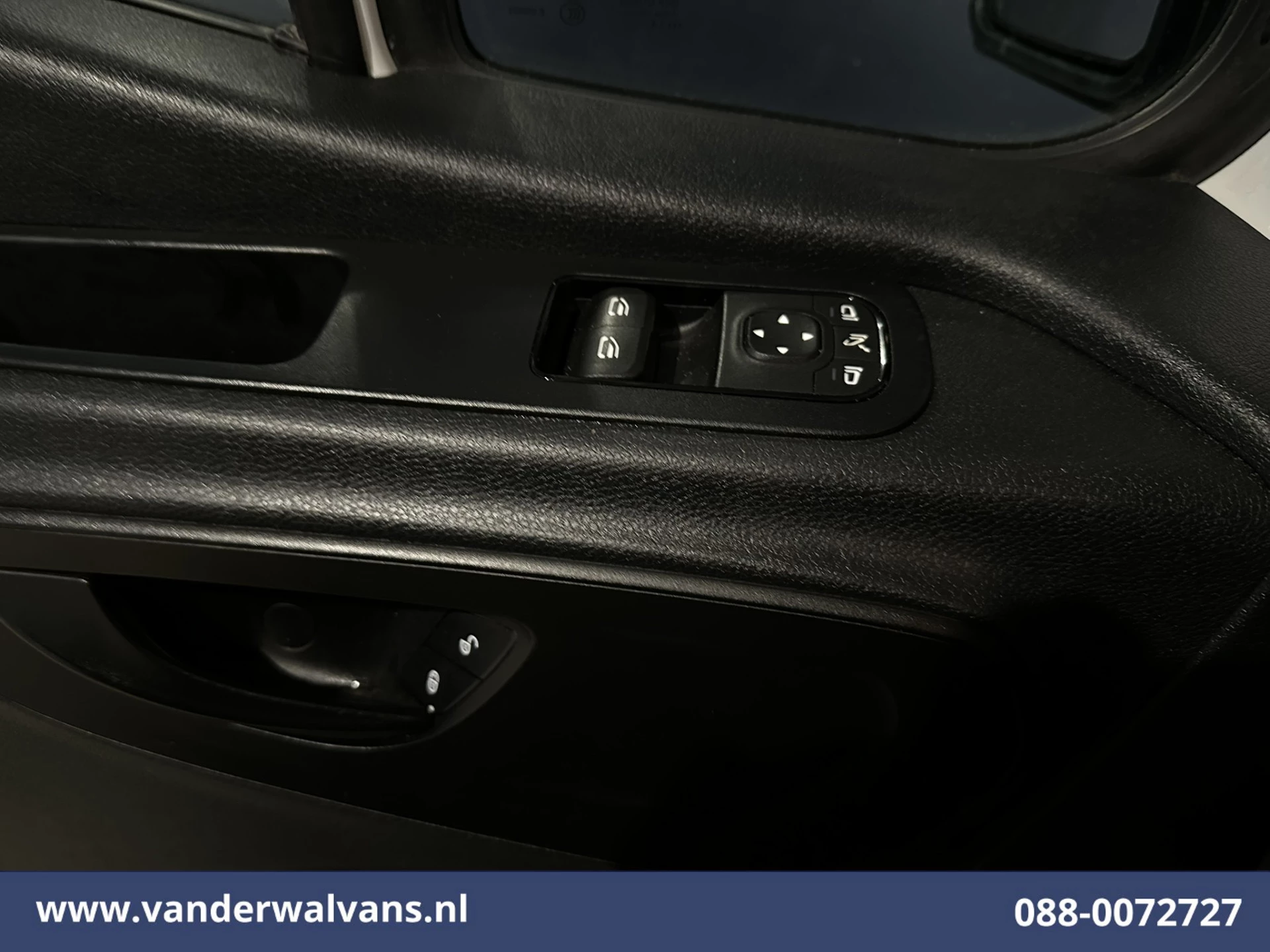 Mercedes-Benz Sprinter 2018 - 316 CDI 163 pk L2H2 Euro6 Airco | 2800kg Trekhaak | Camera | Apple Carplay | Parkeersensoren image 18