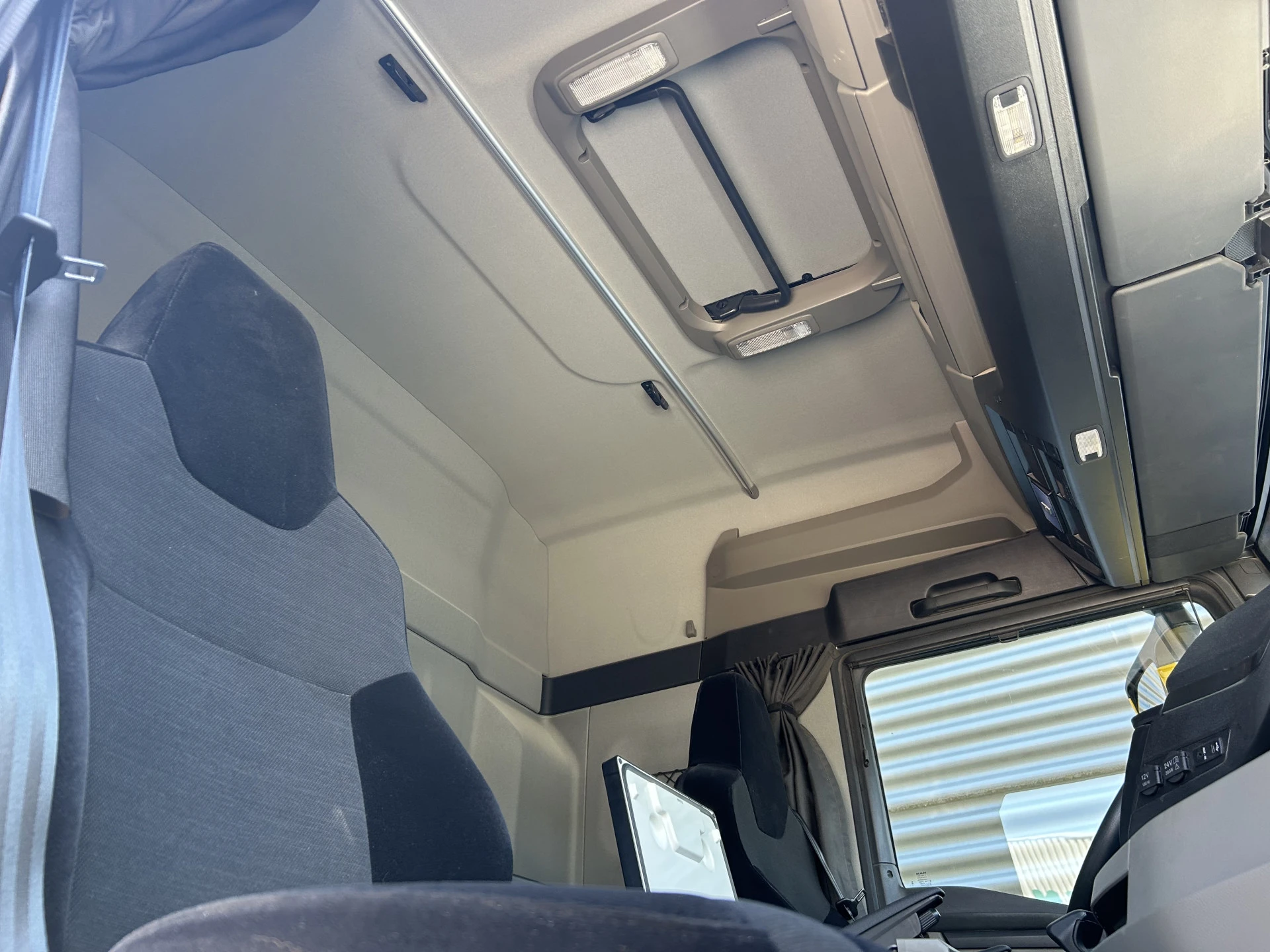 MAN TGX 2024 - 18.520 GM / 165 dkm / Retarder immagine 11