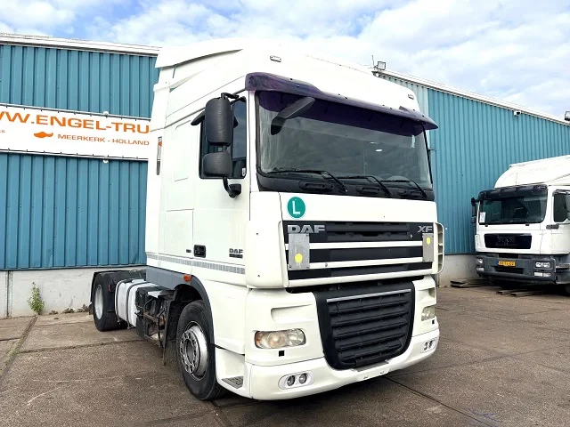 DAF XF 105.460 2010 - SPACECAB (EURO 5 / ZF16 MANUAL GEARBOX / ZF-INTARDER / 2x DIESELTANK / AIRCONDITIONING / ETC.) afbeelding 2