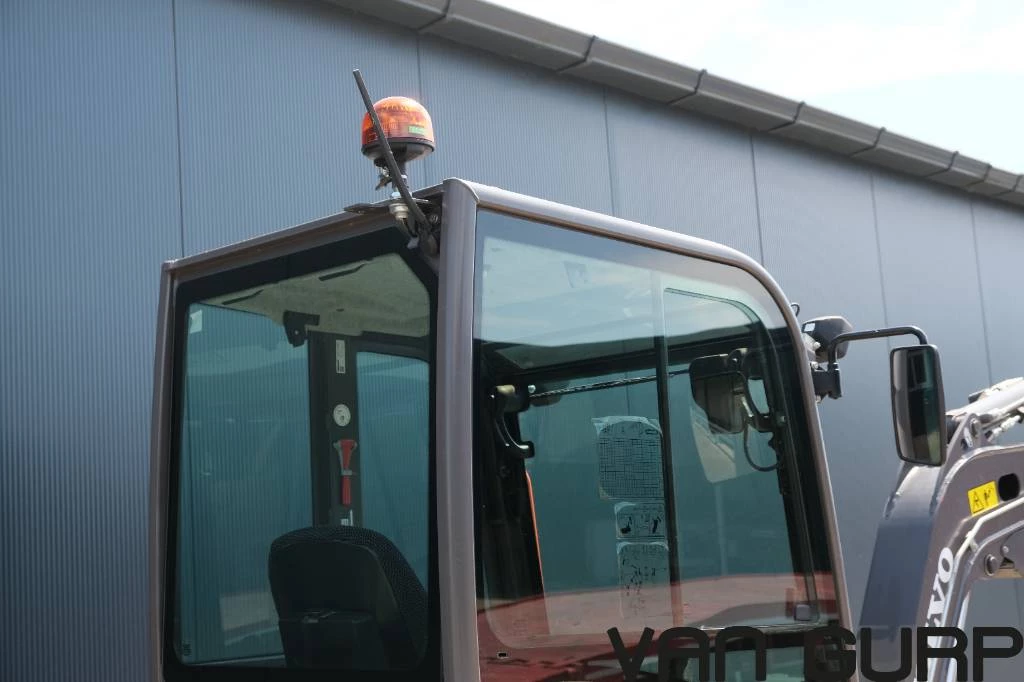 Volvo 2022 - ECR 25 D | 2022 | 694h | CW05 | Sorting Grapple image 5