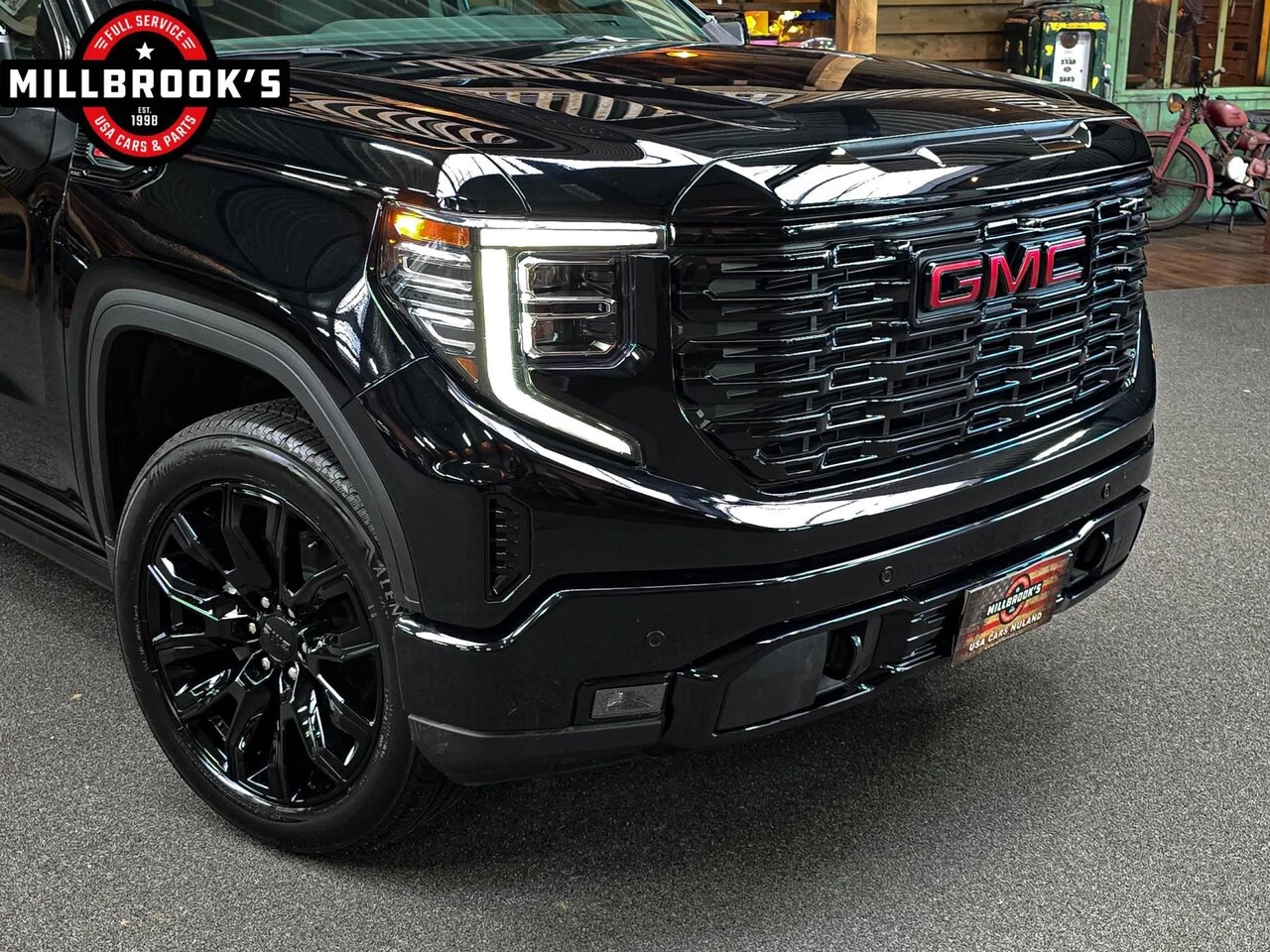 GMC Sierra 2024 - Denali Black edition 6.2L V8 obrázek 8