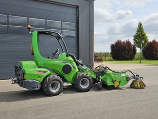 Avant 2025 - 645i Rental mini-shovel afbeelding 3 miniatuur
