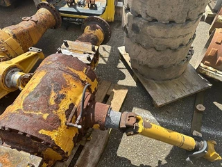 Cat N/A - 950 G front axel image 2