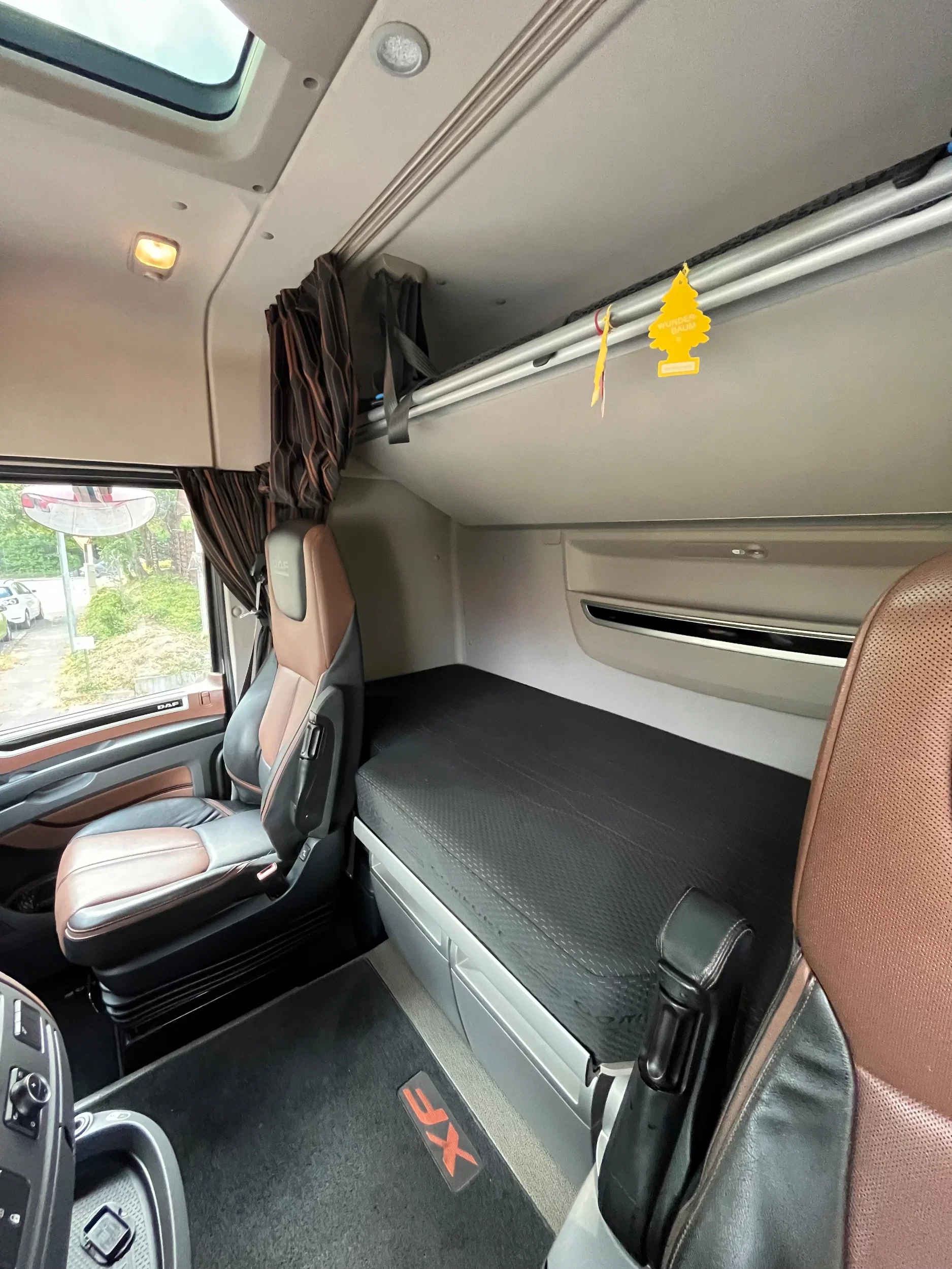 DAF XF 530 2018 - FAT, 6x4, Kempf 3-Seiten Kipper, Bordmatik afbeelding 21