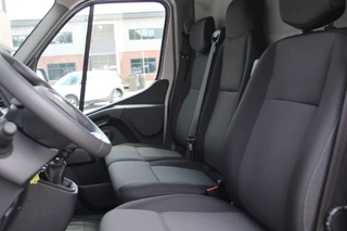 Renault Master 2024 - T35 2.3 dCi 180pk L3H2 - Airco - Navigatie - Camera - Cruise - Parkeersensoren - 105l tank - Rijklaar obrazek 7