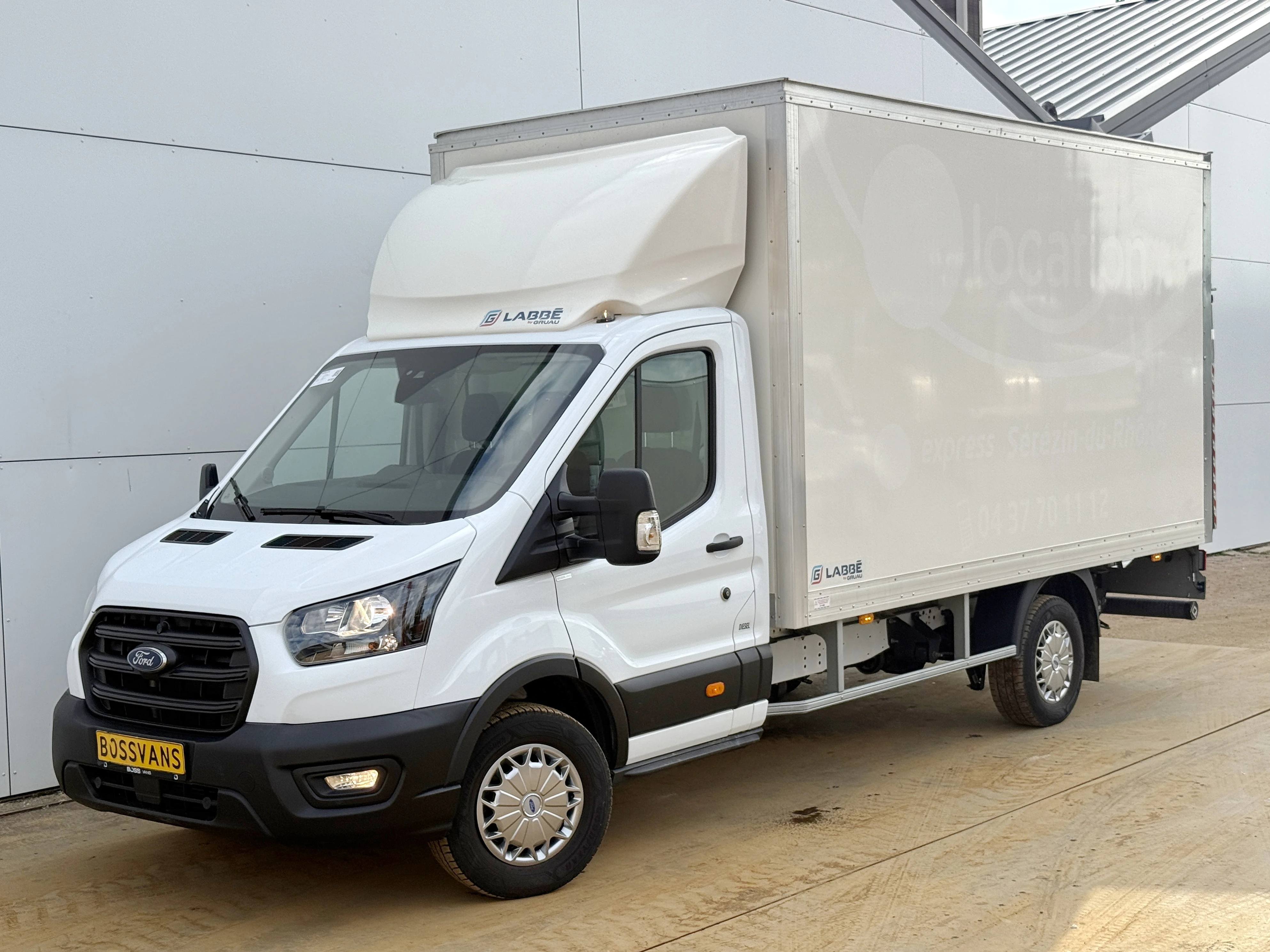 Ford Transit 2024 image 1