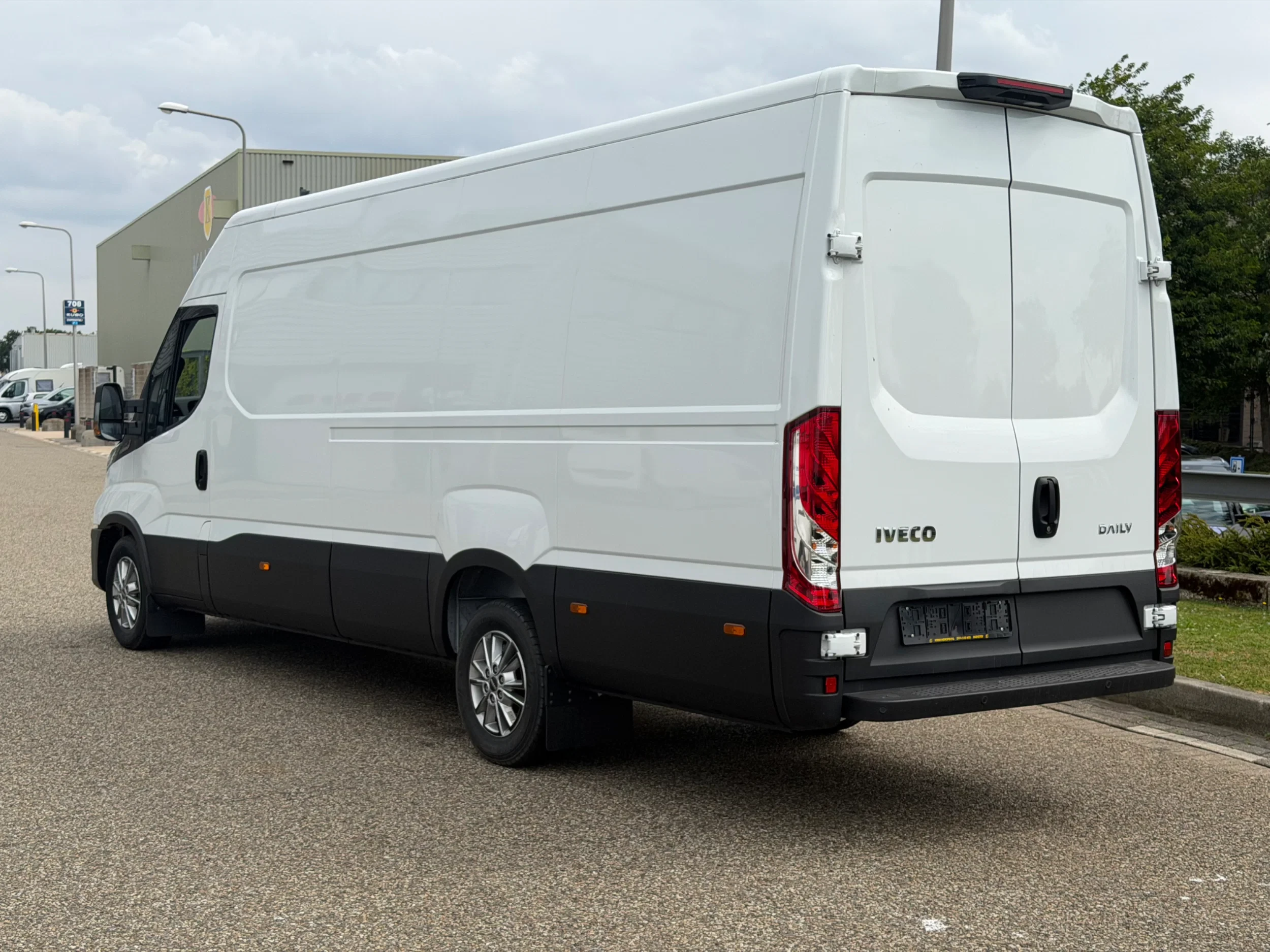 Iveco Daily 2024 - 35S18 L4H2 Automaat Airco Navi Cruisecontrol BPM VRIJ afbeelding 8