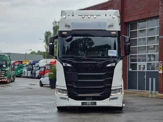 Scania R 2021 - R590 V8 NGS Highline 6x2 - Full spec - Retarder - Night clima - Full air - Leather afbeelding 2 miniatuur