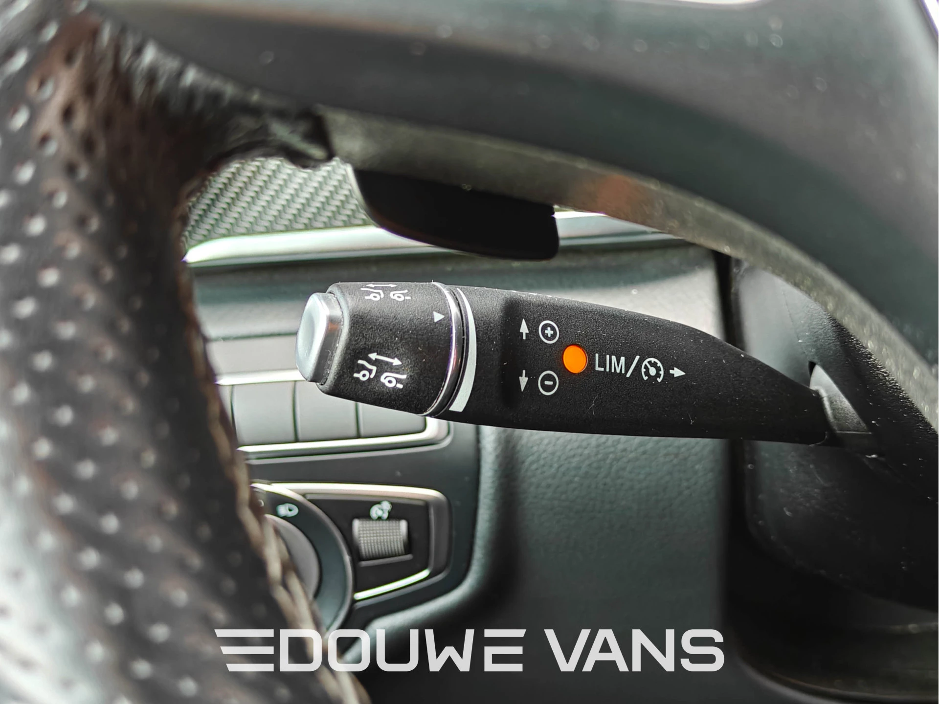 Mercedes-Benz V-Class 2023 - V300 L2 4MATIC AMG LED Lang DAB 239PK Night Pakket Bild 26