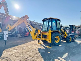 JCB 2025 - 3DX / 3CX Plus 4WD - 4/1 Bucket + Hammer afbeelding 3 miniatuur