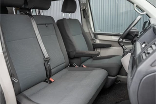 Volkswagen Transporter 2017 - 2.0 TDI 4motion L2H1 | 150 PK | DC 6-Zits | 1e Eigenaar | Cruise | Zijschuifdeur R+L | Airco | Imperiaal | Trekhaak imagen 12