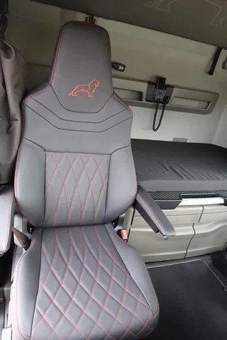 MAN TGX 2025 - 18.560 NEW! TGX 18.560 - D30 - ADR - Full AIR imagem 12
