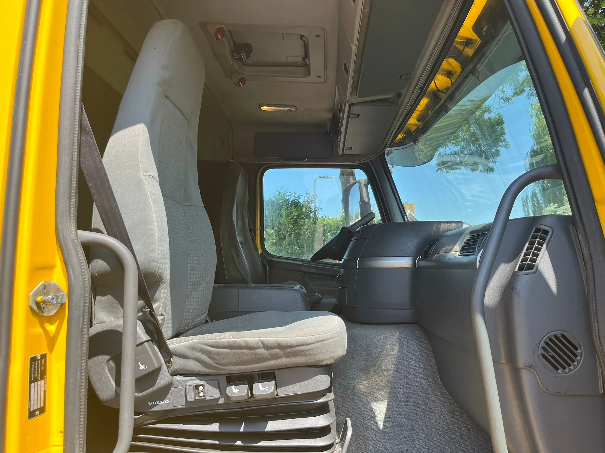 Volvo FM 2005 - 9 6X2R afbeelding 16