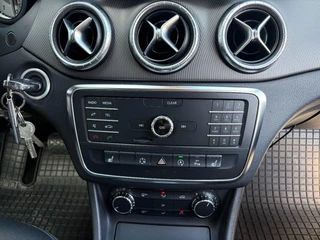 Mercedes-Benz CLA 2015 - 200 obrazek 15