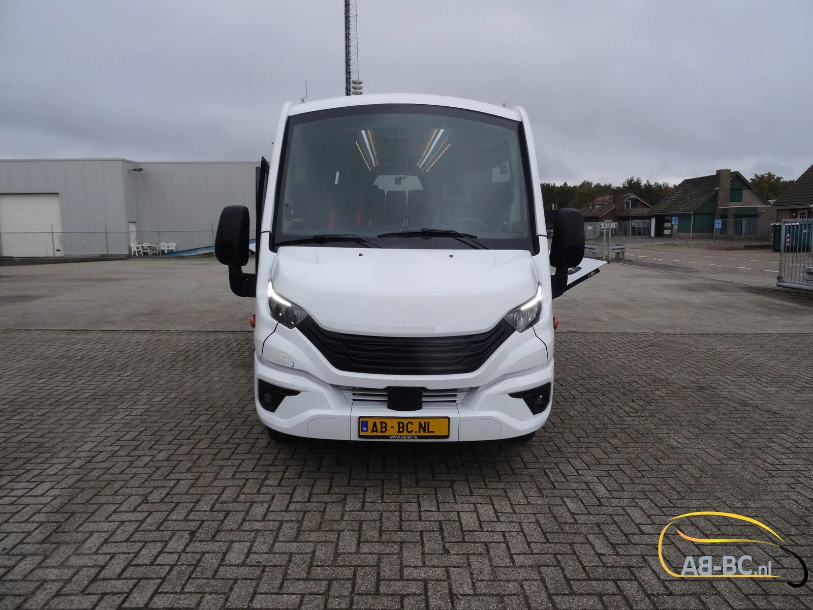 Iveco Aveuro Tourna 35 Seats EURO 6 2 Units Available afbeelding 21