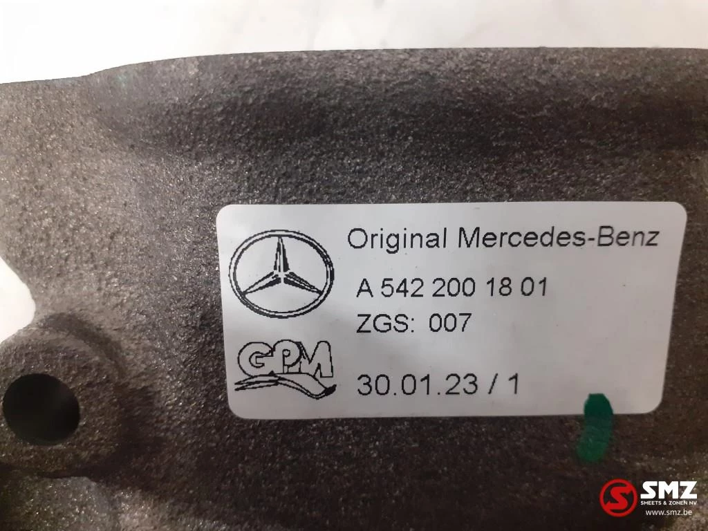 Mercedes-Benz - waterpomp OM501LA Mercedes immagine 6