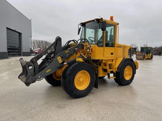 Volvo L50E 2006 afbeelding 2 miniatuur