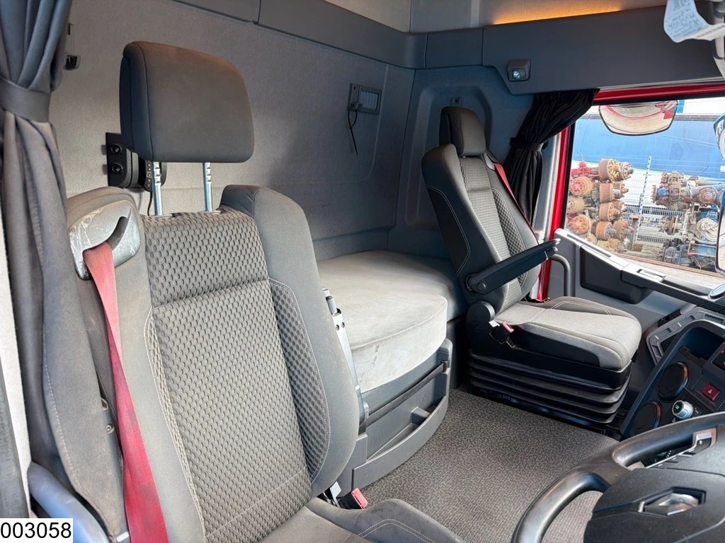 Renault 2016 - T 460 6x2, EURO 6, Compressor, RHD afbeelding 8