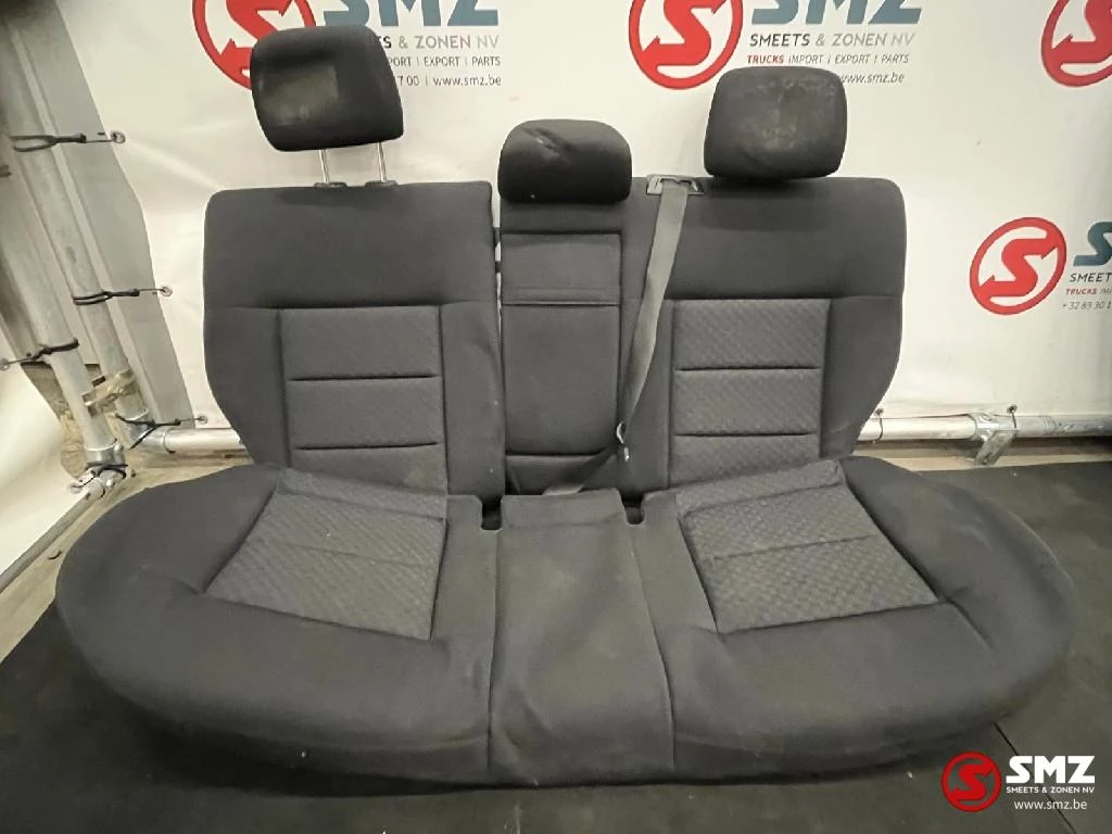 Mercedes-Benz - Occ set interieur met zetels S212 Mercedes obrázek 2