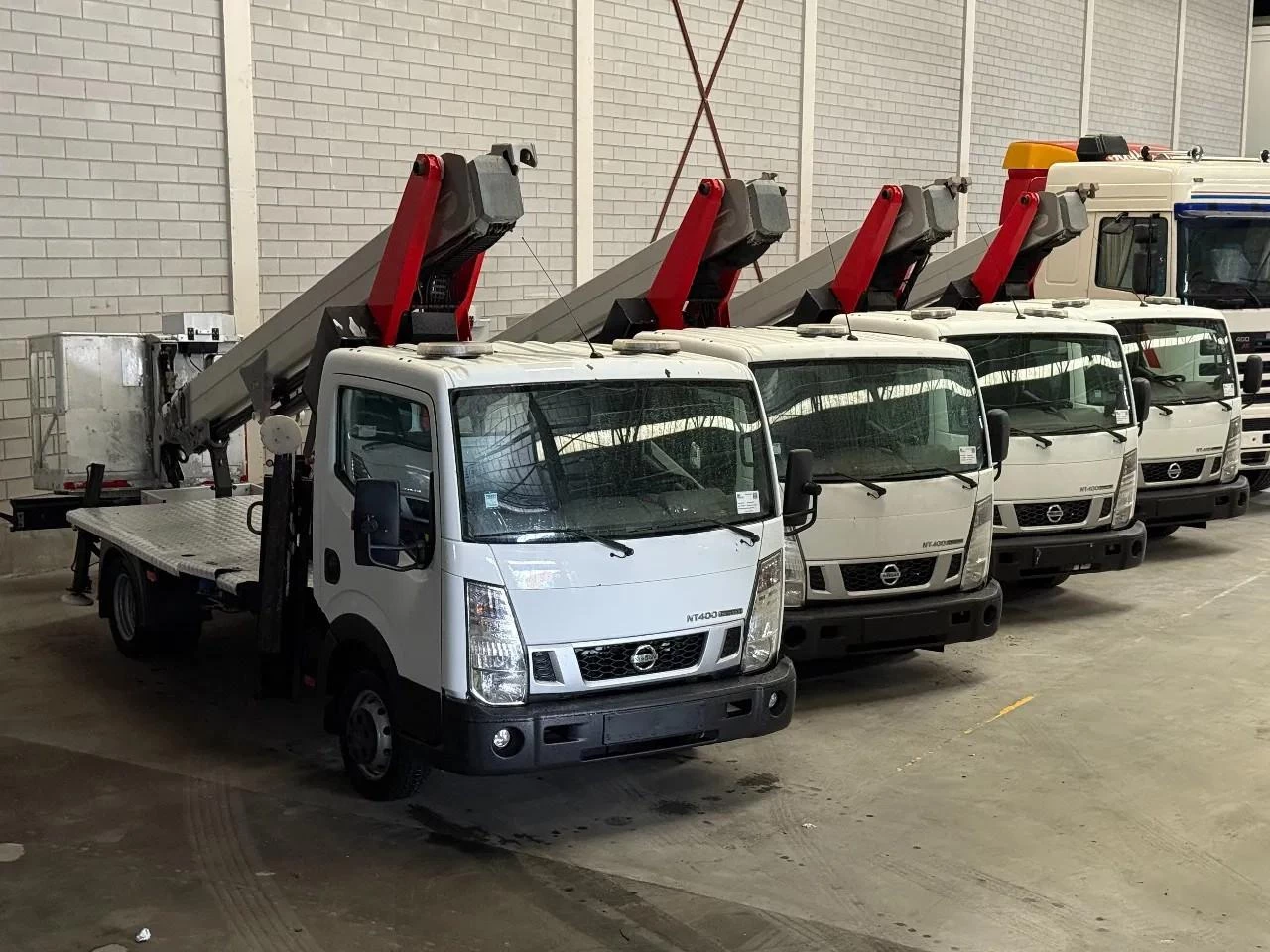 Nissan 35-12 2016 afbeelding 1