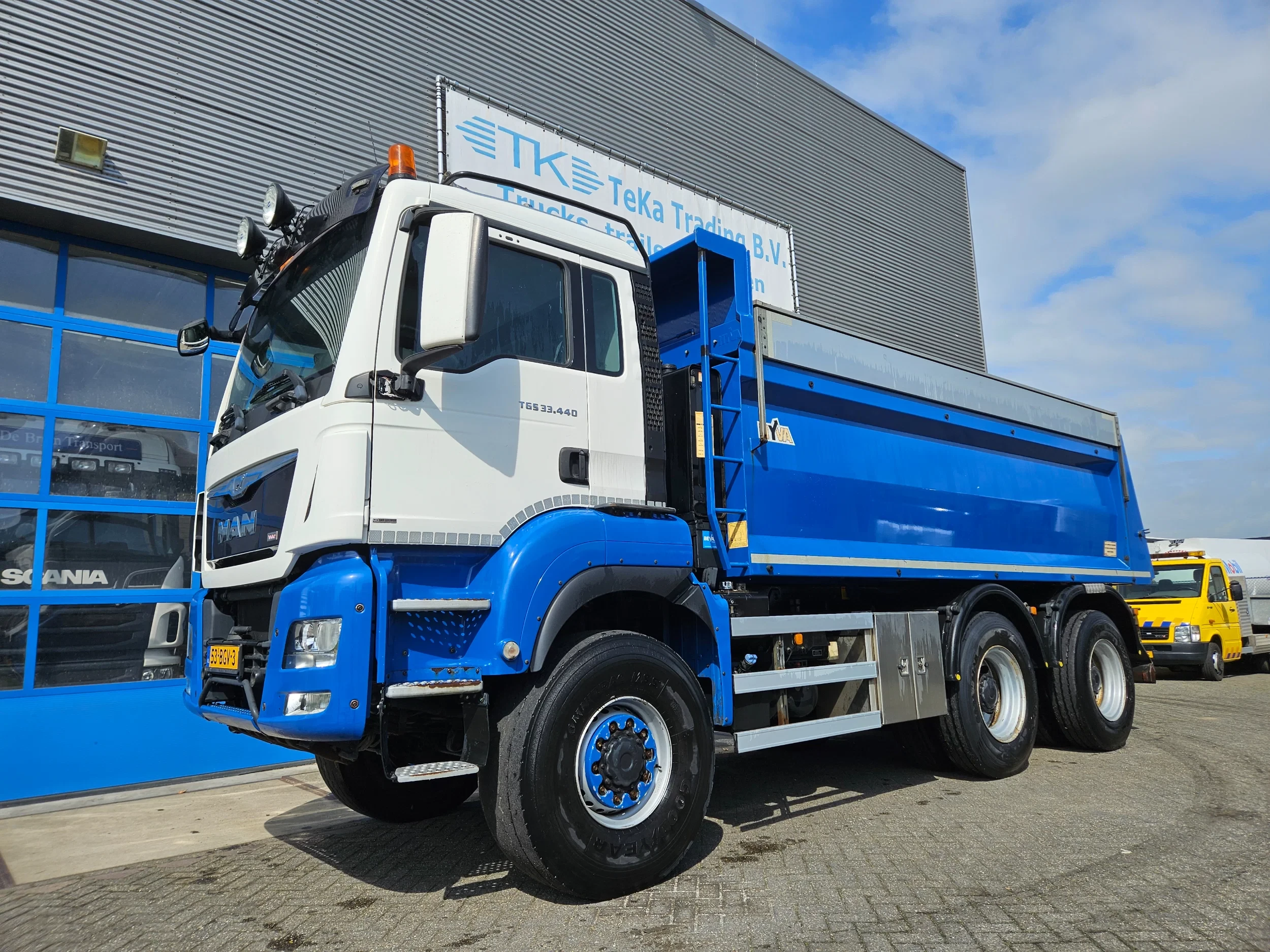 MAN TGS 2016 - 33.440 6x6 HYVA Hydraulische kleppen afbeelding 1