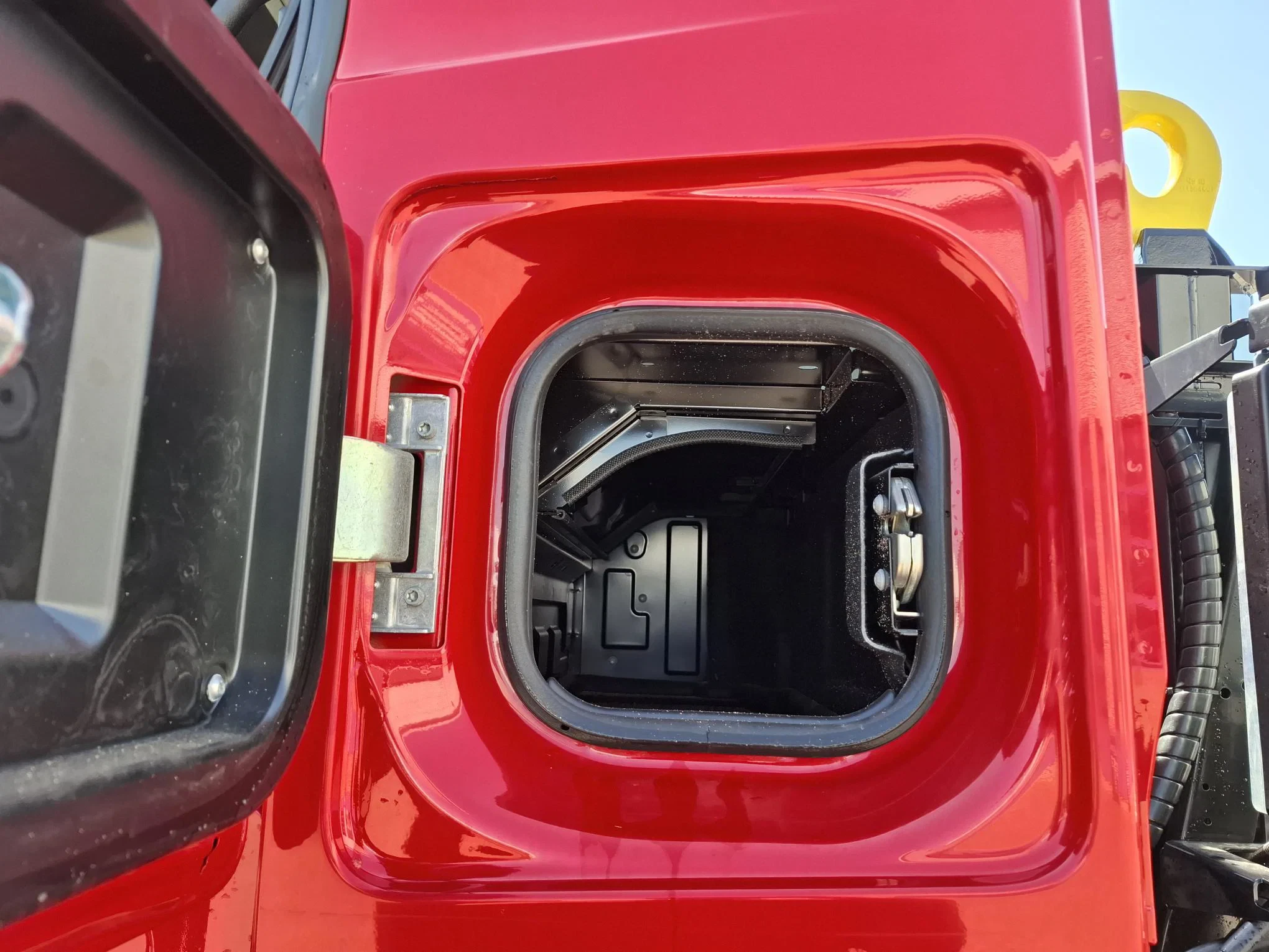 Mercedes-Benz Arocs 3242 2024 - / 8X4 / HIAB 25TON HOOKLIFT / !! 35539 KM!! / TOP CONDITION / BIG AXLE / FRIDGE / SMART TACHO / AUTOMATIC / EURO-6 / 2024 immagine 40