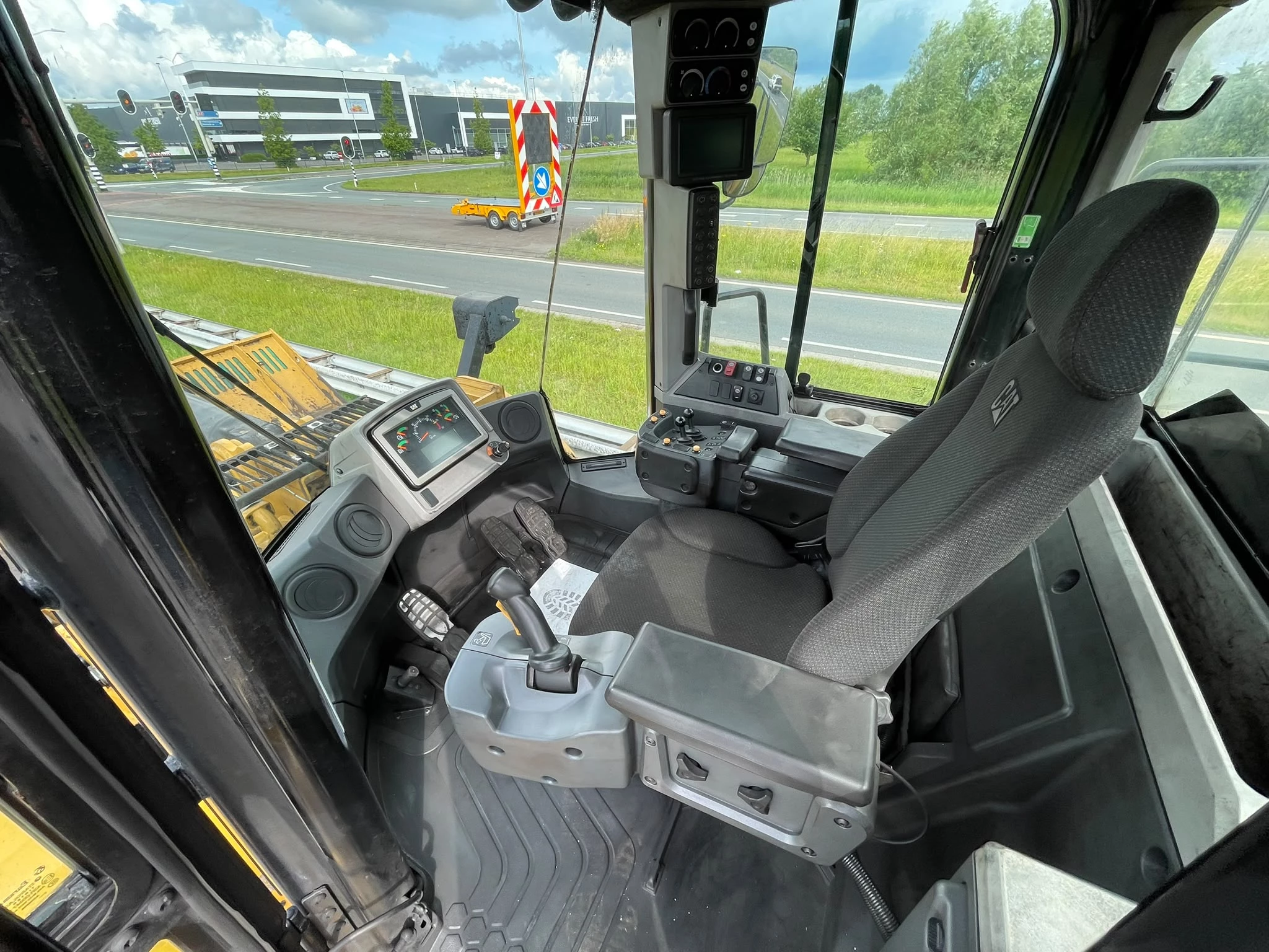 Caterpillar 966M 2016 image 17