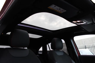 Mercedes-Benz GLA 2021 - 250e AUT8 AMG NIGHT PAKKET PANORAMADAK DISTRONIC MEMORY SFEER 360-CAMERA TREKHAAK immagine 28