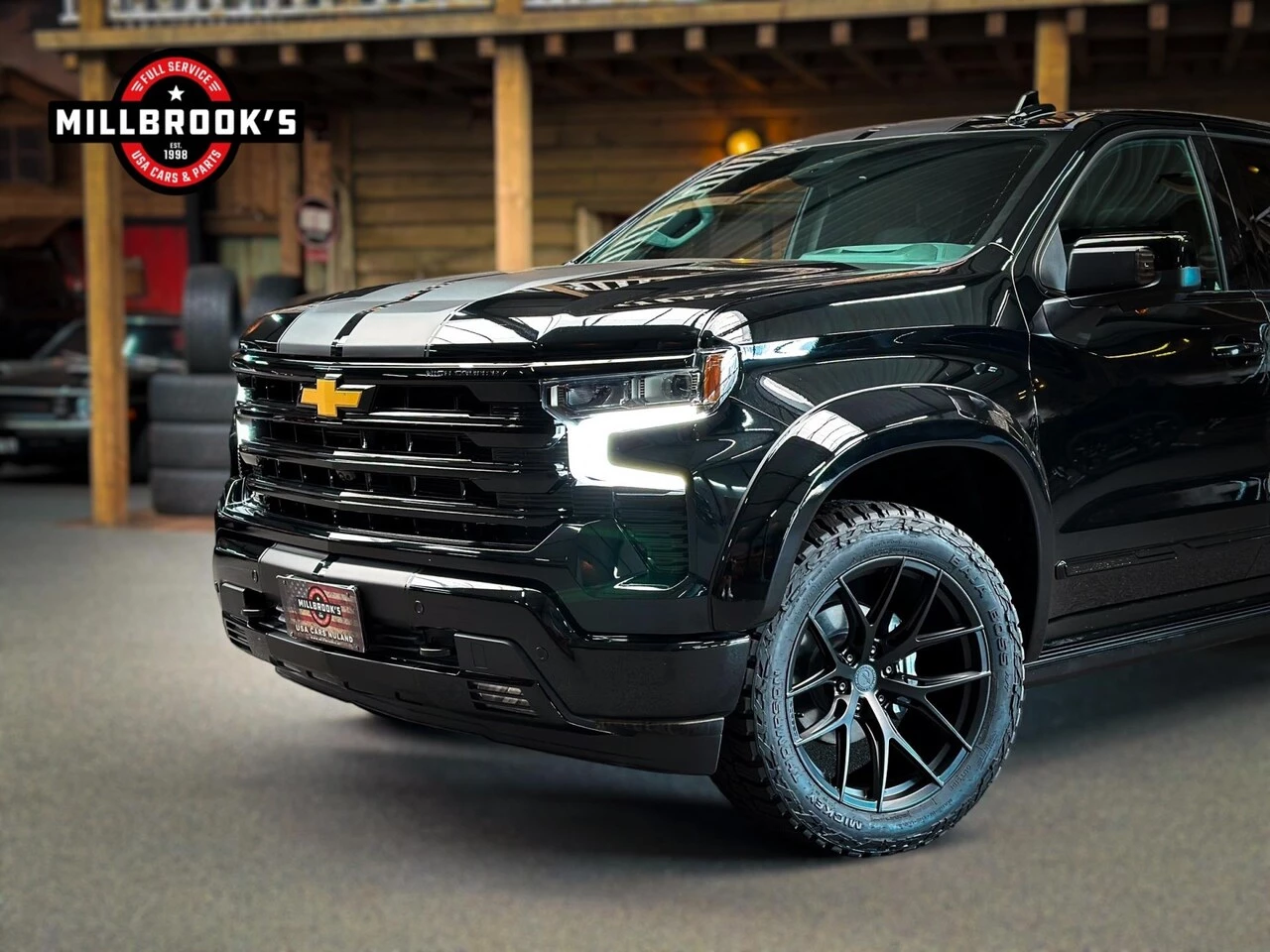 Chevrolet Silverado 2024 - High Country Black Edition Widebody 6.2 V8 420 PK immagine 18