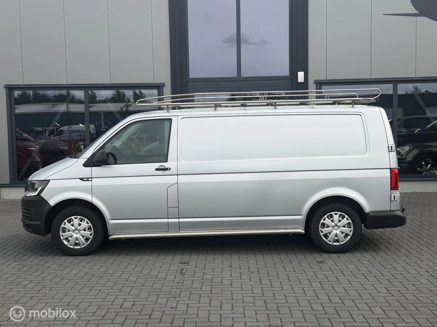 Volkswagen Transporter 2017 - 2.0 TDI L2H1 140pk 2017 afbeelding 2