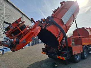 MAN TGS 2011 - 35.360 / WICOM SEWAGE SUCTION 200 BAR / 8X4 / !! 236672 KM !! / 2XLENKACHSE / FRIDGE / MANUAL / EURO-5 / 2011 obrazek 22