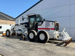 Cat 2011 - 120M - CE / Front Blade + Ripper / Auto Greasing zdjęcie 2 miniatura