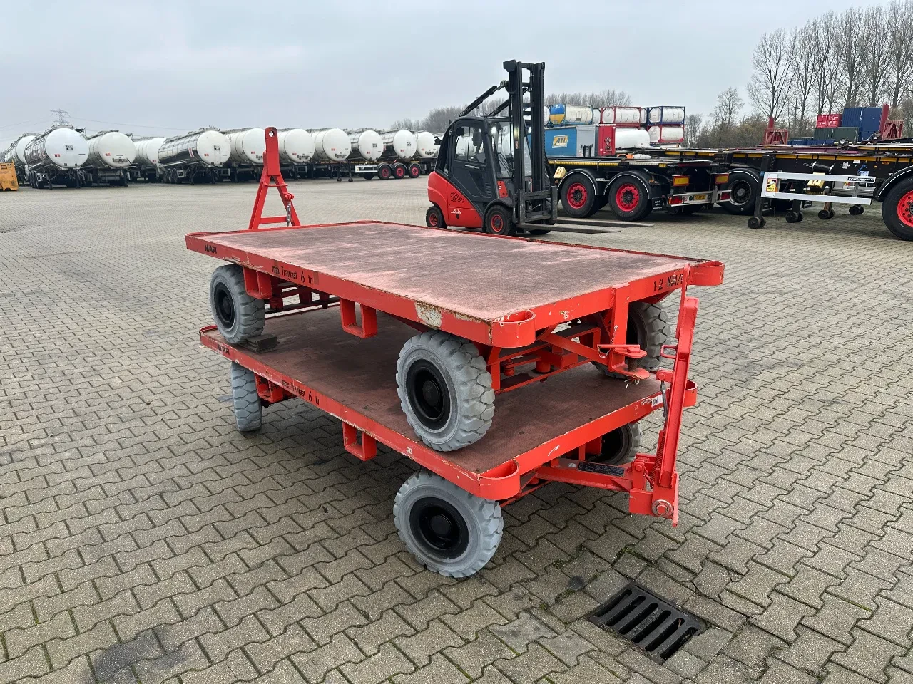 Mafi 2016 - stack of 2x double-steered and connectable heavy-duty trailers with 6000kg loading capacity, 9x available afbeelding 4