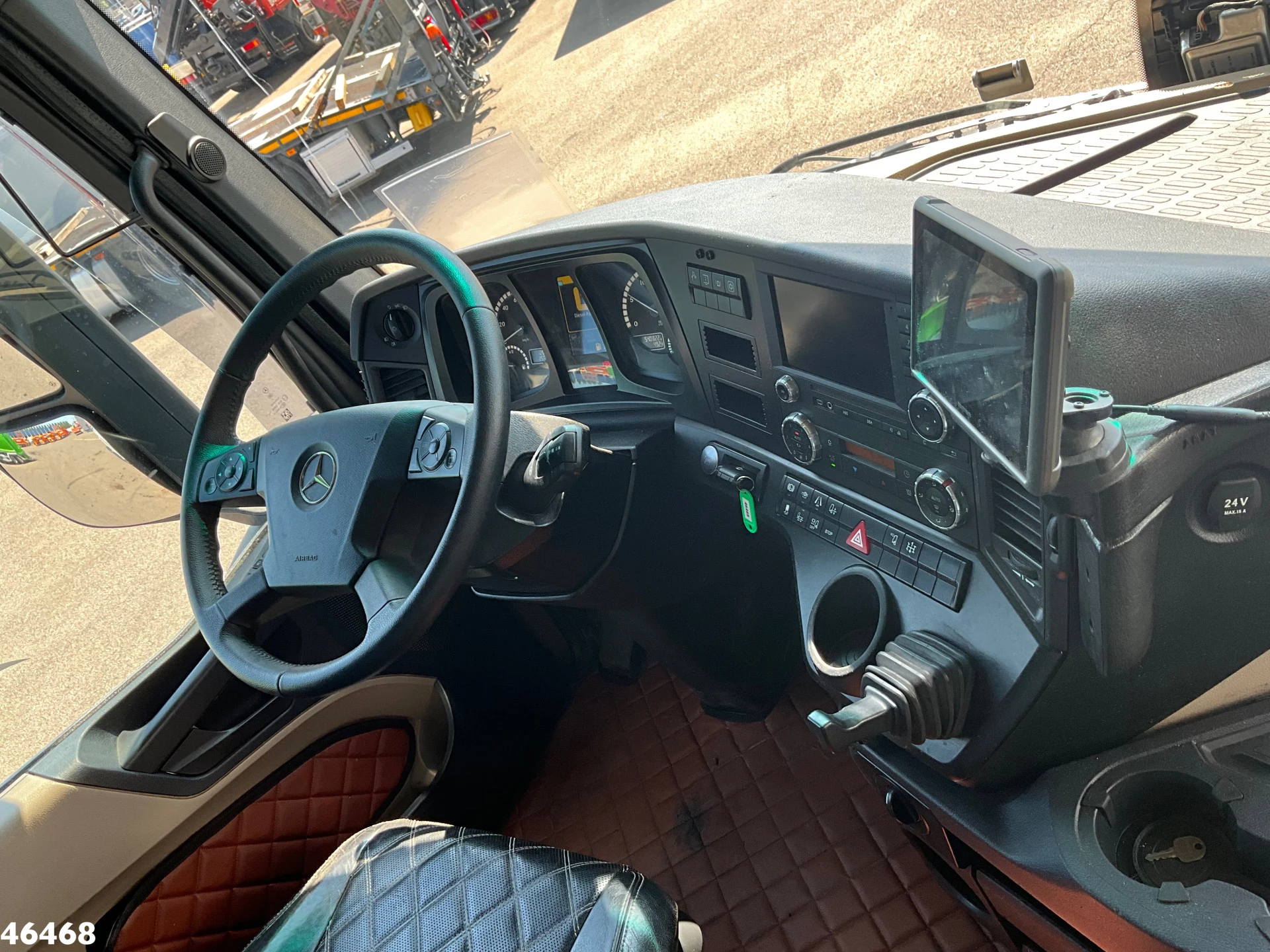 Mercedes-Benz Arocs 2663 6x4 Euro 6 Kiphydrauliek Exhaust brake 2017 obrázek 12