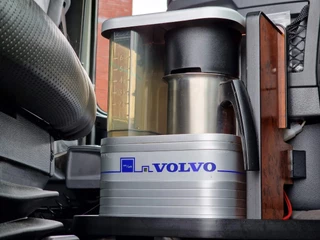 Volvo FH 2013 - 13.460 Globetrotter XL 6x2 - Box with side doors - Loadlift + Kelberg trailer 2012 with loadlift afbeelding 62